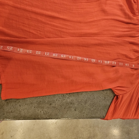 Cold shoulder silky top. Flat friendly! - Picture 6 of 6